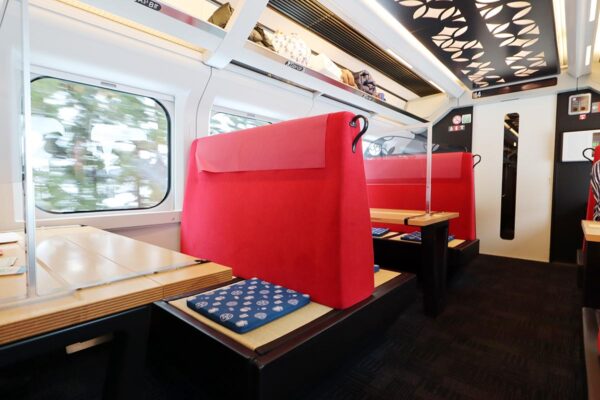 JR東日本の観光列車「とれいゆ つばさ」の「お座敷指定席」