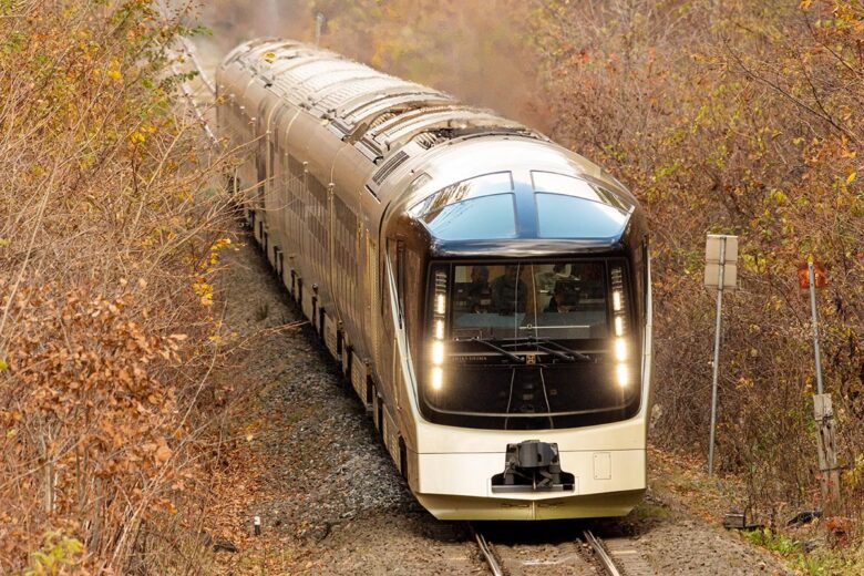 JR東日本の観光列車「TRAIN SUITE 四季島」