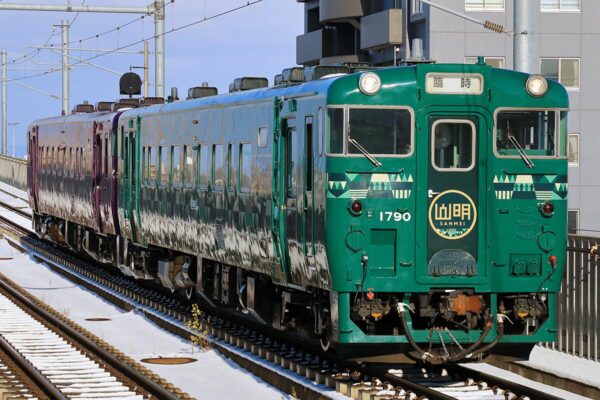 JR北海道の観光列車「花たび そうや」に使われるキハ40系「山紫水明」車両