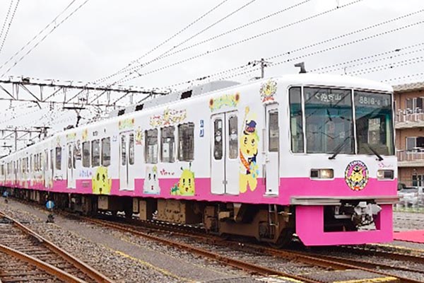 2017年に運行された新京成電鉄「ふなっしートレイン」（新京成電鉄公式サイトより引用）