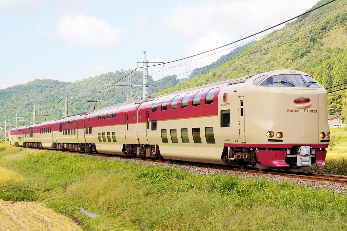 JR西日本、JR東海の観光列車「サンライズ瀬戸」「サンライズ出雲」