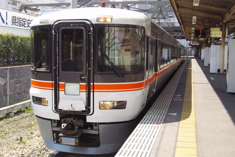 JR東海の臨時快速「家康公 袋井可睡齋」号に使用される373系電車
