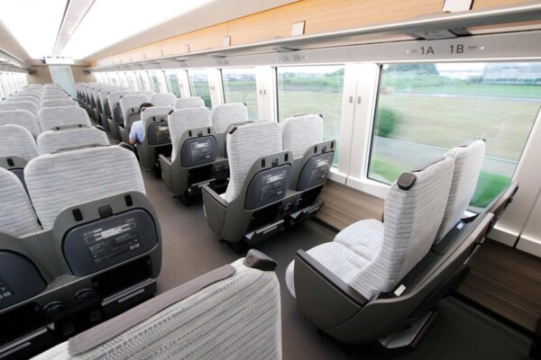 近鉄の観光列車「ひのとり」レギュラー車両