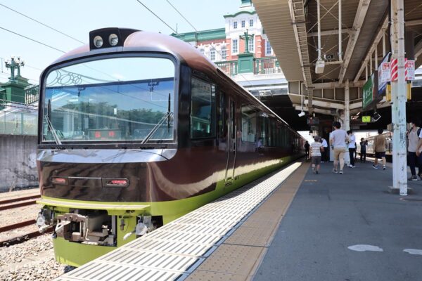 JR東日本の観光列車「リゾートやまどり」