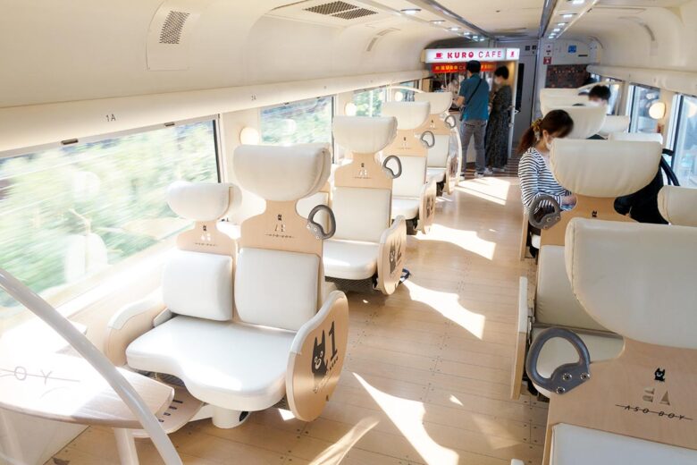 JR九州の観光列車「あそぼーい！」の「白いくろちゃんシート」はインターネット予約不可