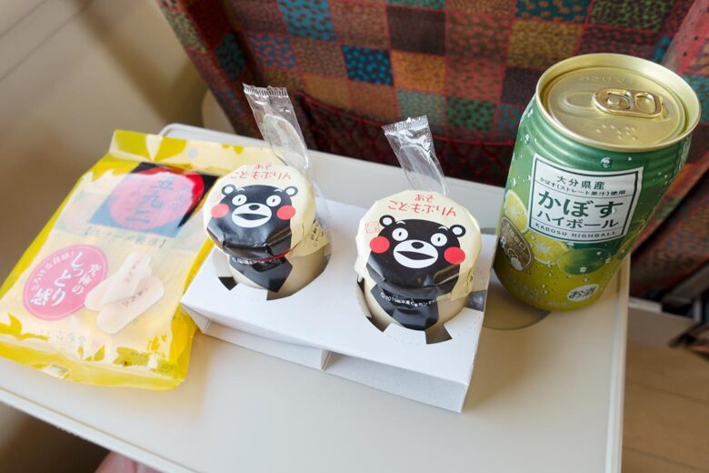 JR九州の観光列車「あそぼーい！」車内販売品の一例