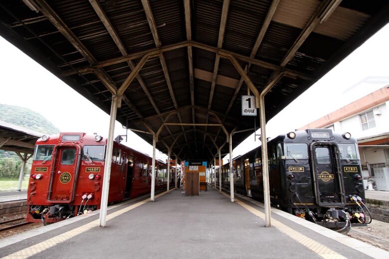 JR九州の観光列車「いさぶろう・しんぺい」「はやとの風」