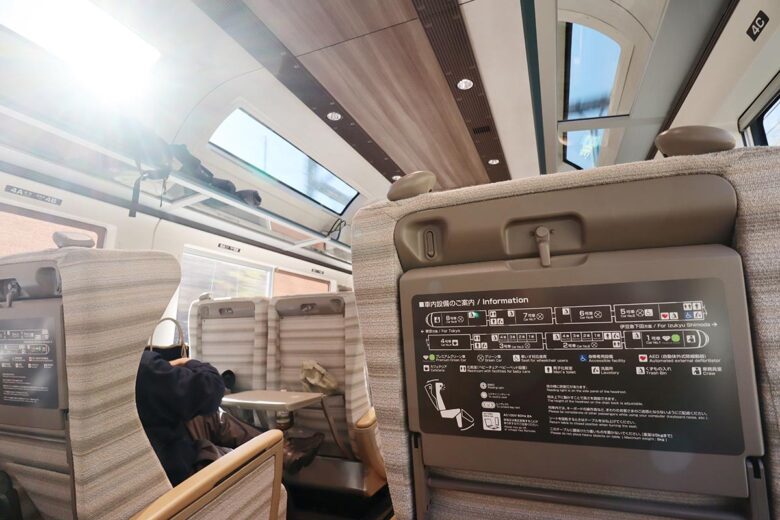 JR東日本の観光列車「サフィール踊り子」グリーン車