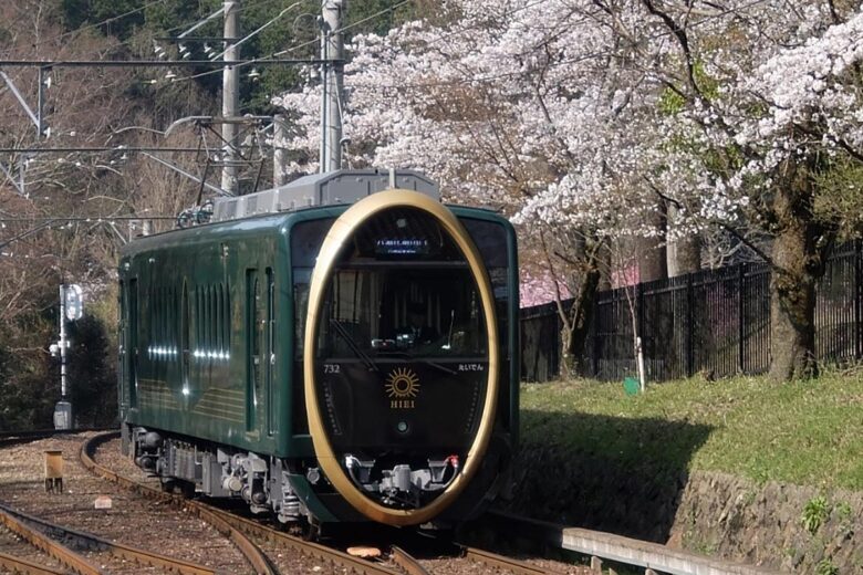 叡山電車の観光列車「ひえい」（画像：叡山電車）