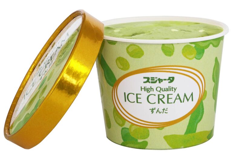 アイスクリーム新フレーバー「ずんだ」とアルミアイスクリームスプーン（画像：JRCP）
