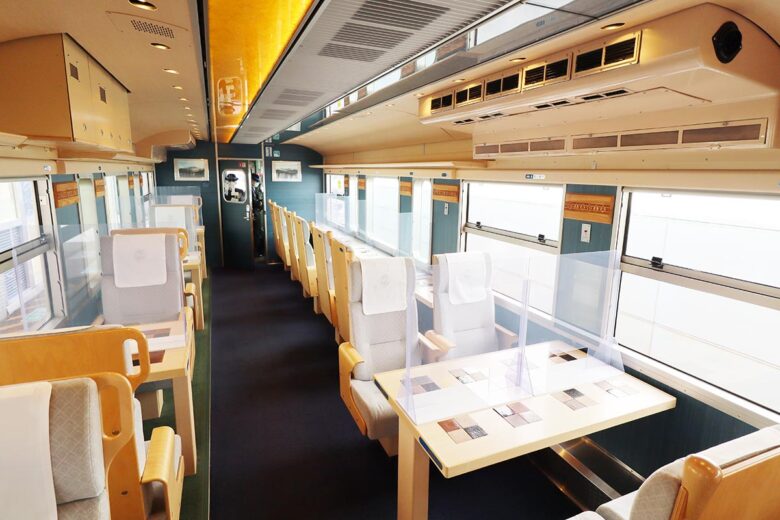 JR西日本の観光列車「あめつち」1号車
