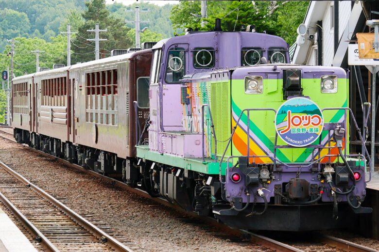 JR北海道の観光列車「富良野・美瑛ノロッコ号」