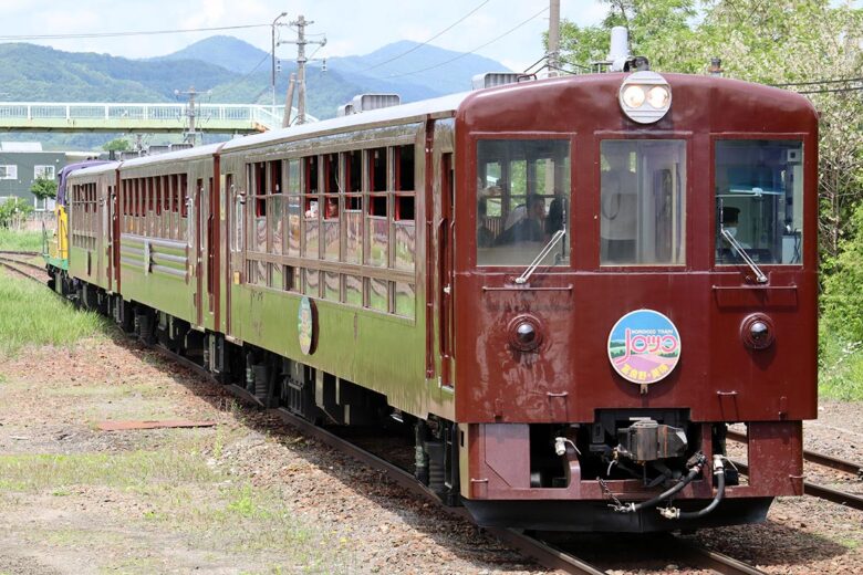 JR北海道の観光列車「富良野・美瑛ノロッコ号」510系客車