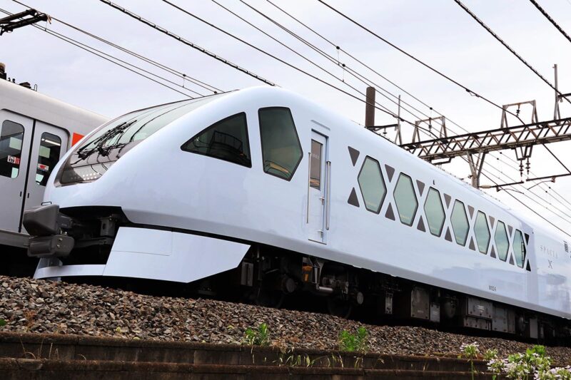東武鉄道の観光特急「スペーシア X」