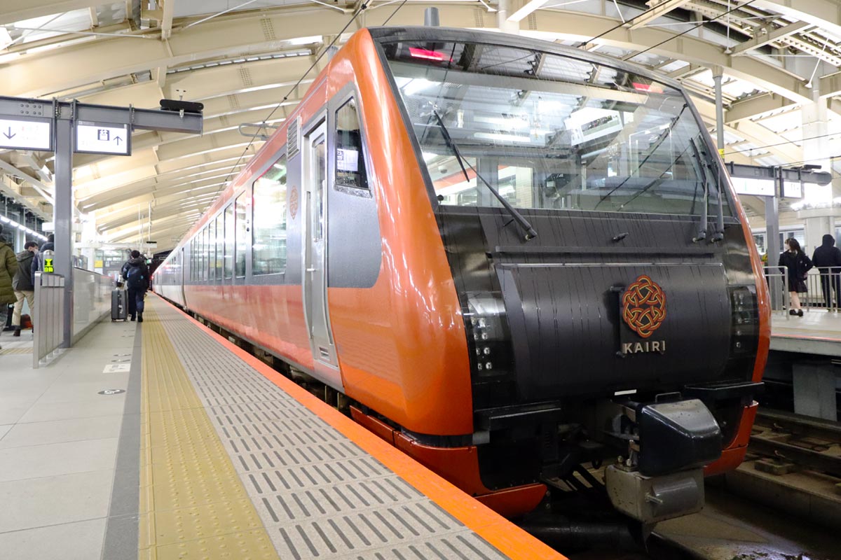 JR東日本の観光列車「海里」