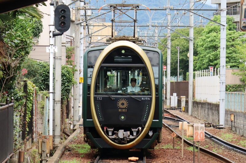 叡山電車の観光列車「ひえい」