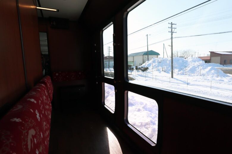 JR北海道の観光列車「SL冬の湿原号」展望通路
