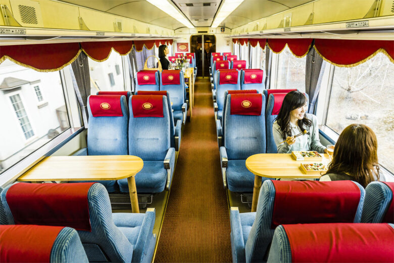 「北信濃ワインバレー列車」イメージ（画像：長野電鉄）