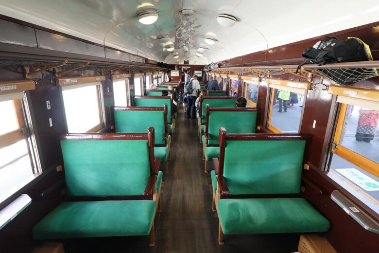 JR東日本の観光列車「SLぐんま」旧型客車