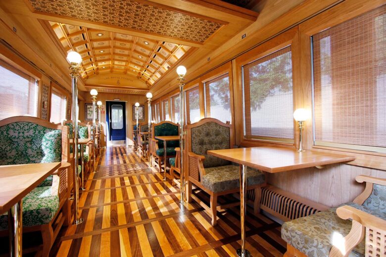 東急の観光列車「THE ROYAL EXPRESS」プラチナクラス