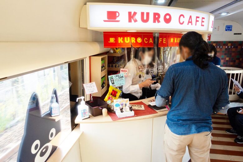 JR九州の観光列車「あそぼーい！」くろカフェ