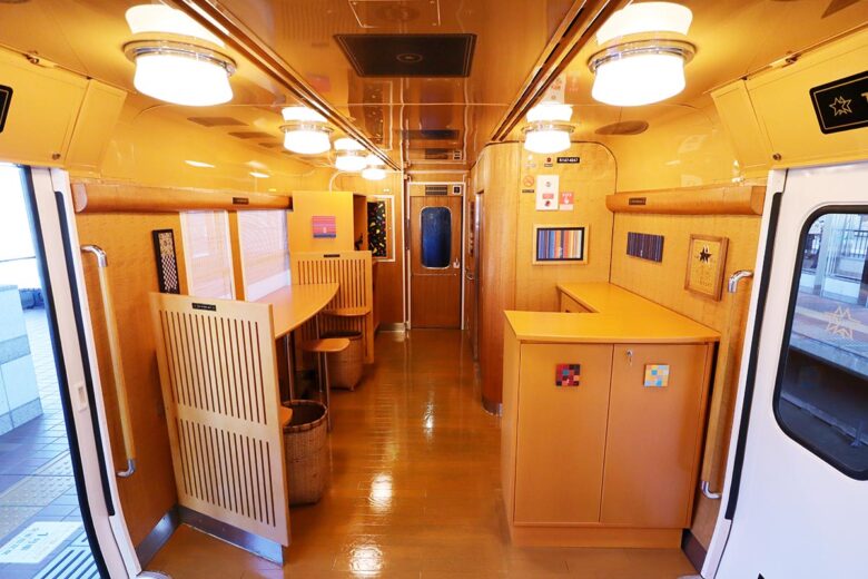 JR九州の観光列車「ふたつ星4047」フリースペース
