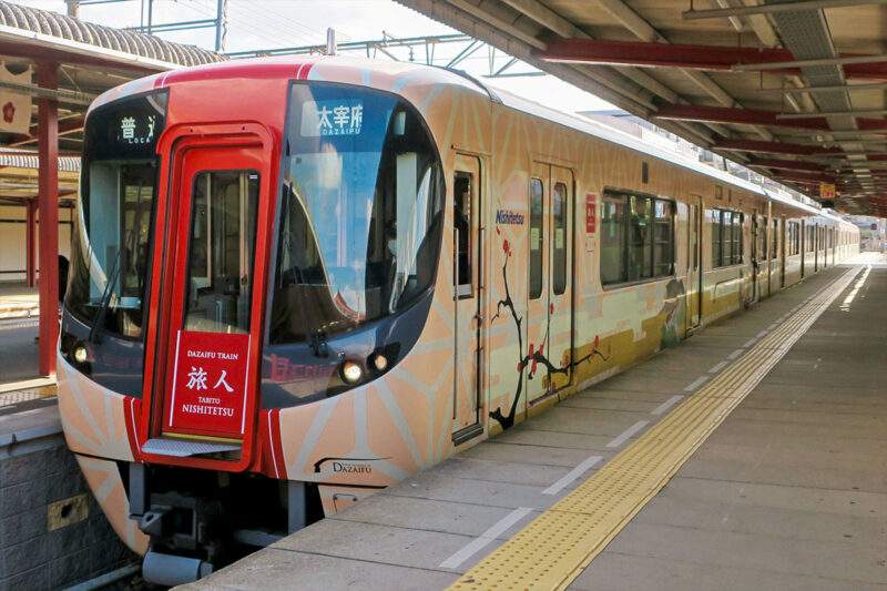 西鉄の観光列車「旅人」