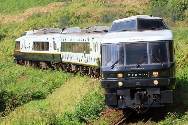 JR九州の観光列車「あそぼーい!」