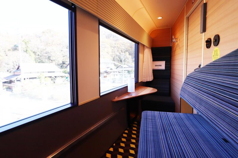 JR西日本の夜行列車「WEST EXPRESS 銀河」プレミアルーム