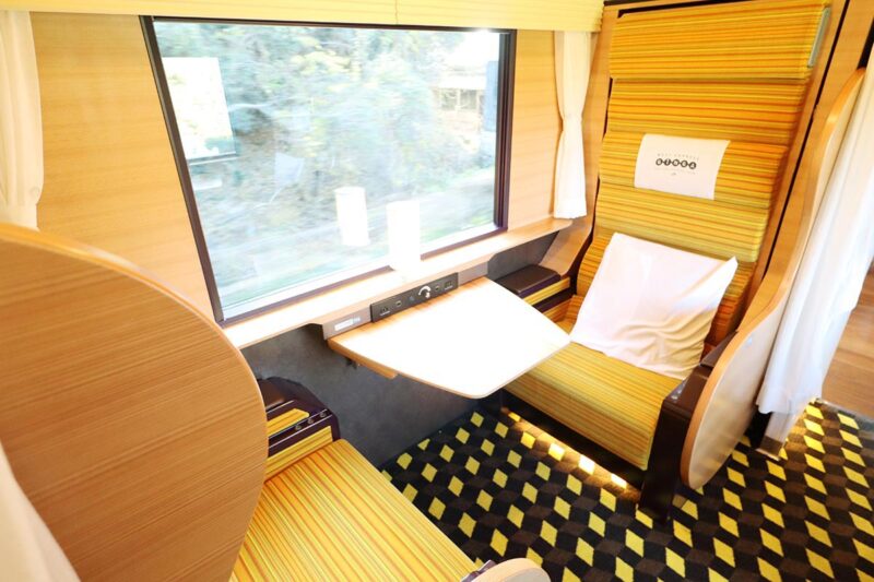 JR西日本の夜行列車「WEST EXPRESS 銀河」ファーストシート