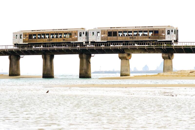 JR九州の観光列車「海幸山幸」